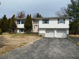 Foreclosed Home - 6 O Neill Circle, 10950