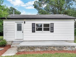 Foreclosed Home - 246 ORCHARD DR, 10950