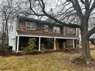 Foreclosed Home - 36 KEY PL, 10983