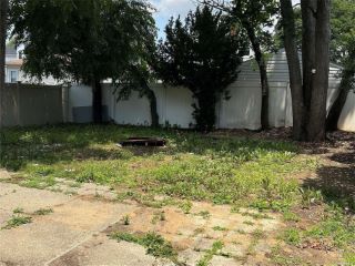 Foreclosed Home - 1406 M ST, 11003