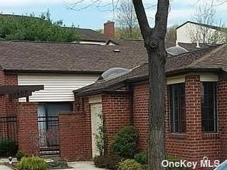 Foreclosed Home - 190 HERON LN, 11030