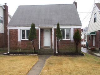 Foreclosed Home - 76 30 271st St, 11040