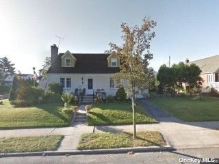 Foreclosed Home - 122 NUGENT ST, 11040