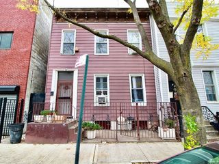 Foreclosed Home - 253 BOERUM ST, 11206