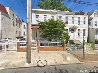 Foreclosed Home - 115 CLEVELAND ST, 11208