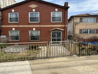 Foreclosed Home - 773 FOUNTAIN AVE, 11208
