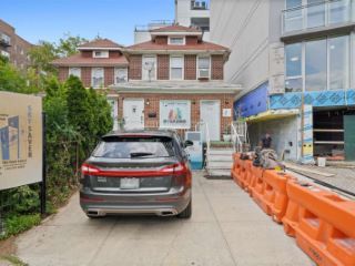 Foreclosed Home - 729 OCEAN PKWY, 11230
