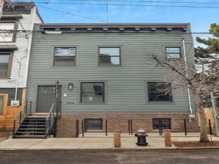 Foreclosed Home - 204 RICHARDS ST, 11231