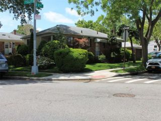 Foreclosed Home - 1734 FRANCIS LEWIS BLVD, 11357