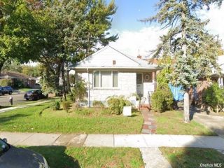 Foreclosed Home - 6944 172ND ST, 11365