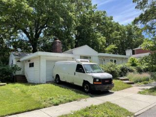 Foreclosed Home - 6711 185TH ST, 11365