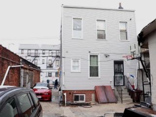 Foreclosed Home - 1016 WYCKOFF AVE, 11385