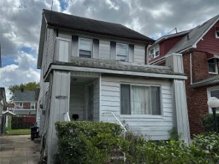 Foreclosed Home - 21422 112TH RD, 11429