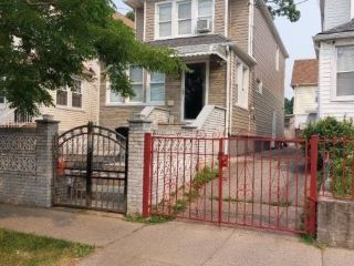 Foreclosed Home - 14811 116TH AVE, 11436