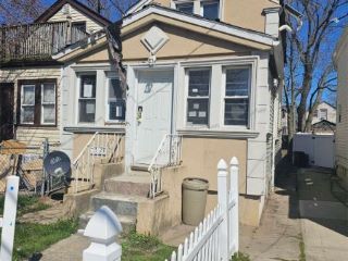 Foreclosed Home - 11723 142ND ST, 11436