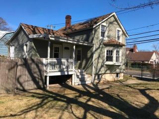 Foreclosed Home - 2662 Milburn Ave, 11510