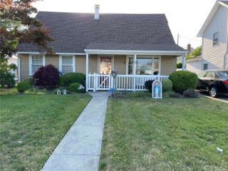 Foreclosed Home - 51 HEWLETT POINT AVE, 11518