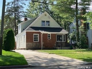 Foreclosed Home - 118 JEFFERSON ST, 11530