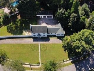 Foreclosed Home - 38 HIGHFIELD RD, 11542