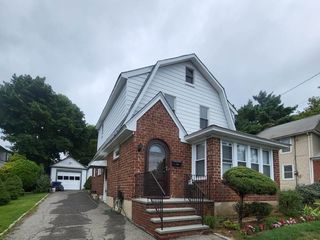 Foreclosed Home - 7 1ST ST, 11548