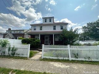 Foreclosed Home - 369 CLARENDON RD, 11553