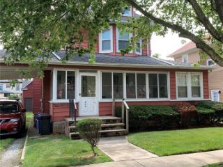 Foreclosed Home - 296 DENTON AVE, 11563