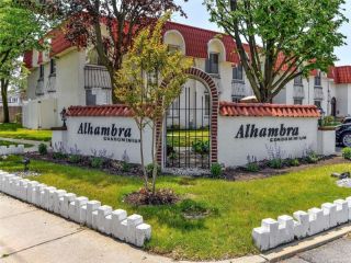 Foreclosed Home - 19 ALHAMBRA DR, 11572