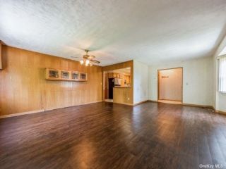 Foreclosed Home - 580 WATERVIEW RD, 11572