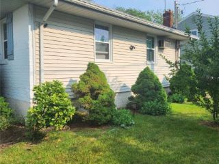 Foreclosed Home - 84 BROOKLYN AVE, 11581
