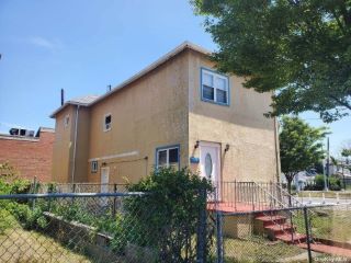 Foreclosed Home - 312 BEACH 31ST ST, 11691