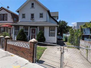 Foreclosed Home - 1716 REDFERN AVE, 11691