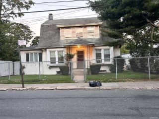 Foreclosed Home - 714 BEACH 19TH ST, 11691