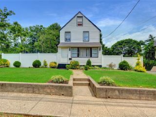 Foreclosed Home - 88 SMITH ST, 11701