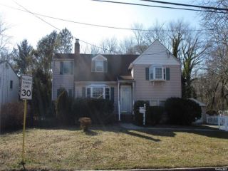 Foreclosed Home - 154 SIEGEL BLVD, 11702