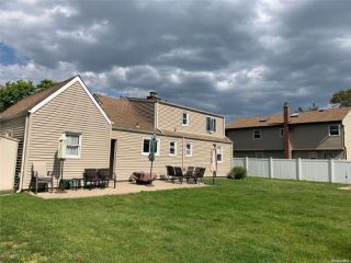 Foreclosed Home - 22 LUCERNE DR, 11704