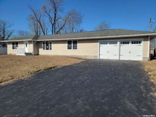 Foreclosed Home - 414 TEDDY PL, 11704