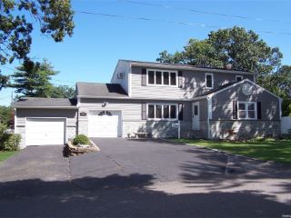 Foreclosed Home - 163 COLONIAL RD, 11704