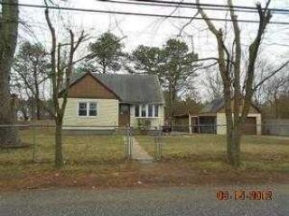 Foreclosed Home - 60 DEER PARK ST, 11706