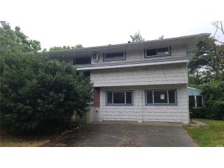 Foreclosed Home - 300 New Jersey Ave, 11706