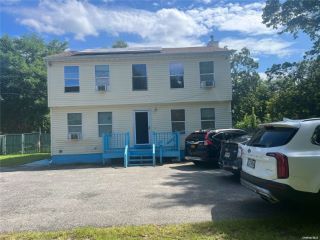 Foreclosed Home - 2 HARRISON AVE, 11706