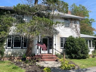 Foreclosed Home - 183 ATLANTIC AVE, 11715