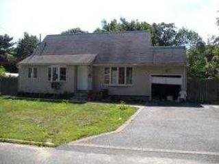 Foreclosed Home - 84 4TH ST, 11717