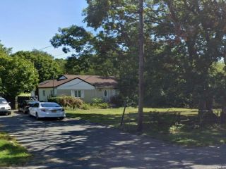 Foreclosed Home - 285 GRAND BLVD, 11717