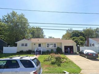 Foreclosed Home - 180 ELLIOT ST, 11717