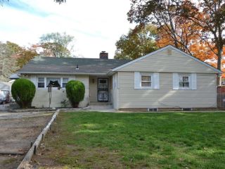 Foreclosed Home - 371 AMERICAN BLVD, 11717