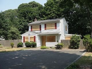 Foreclosed Home - 545 PARK AVE, 11720