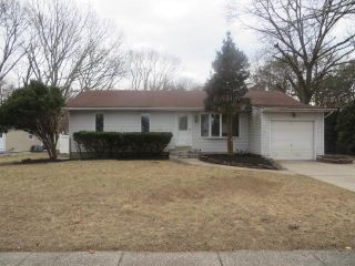 Foreclosed Home - 31 Kennedy Dr S, 11720