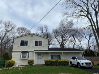 Foreclosed Home - 5 FOREST RD, 11720