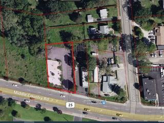 Foreclosed Home - 2611 MIDDLE COUNTRY RD, 11720