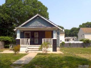Foreclosed Home - 15 SIMMONS ST, 11726